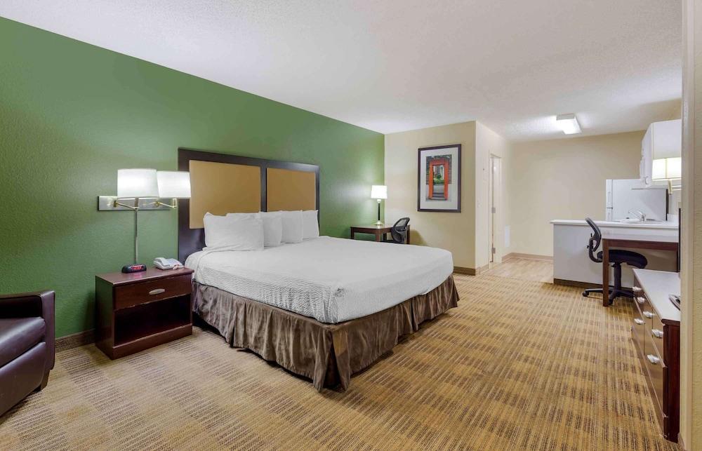 Extended Stay America - Fayetteville - Owen Dr. — 5