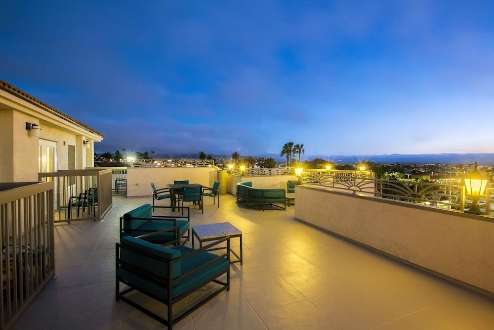 Hampton Inn and Suites Hermosa Beach — 5
