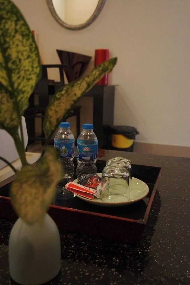 Rising Dragon Estate Hotel — 4