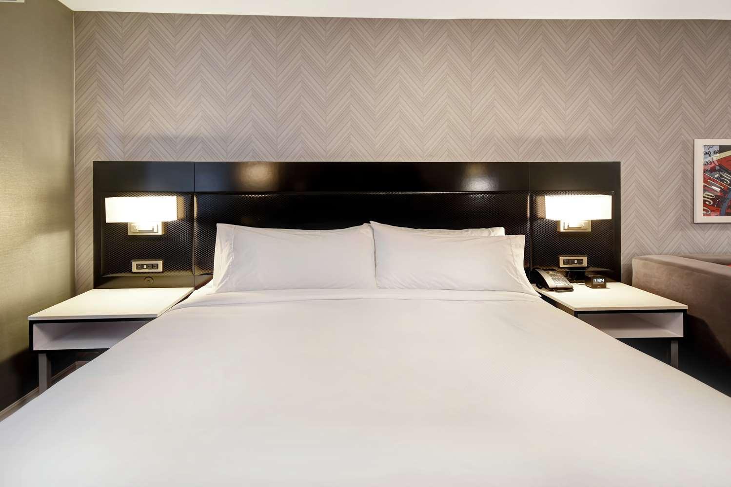Doubletree By Hilton Deadwood At Cadillac Jack's — 7