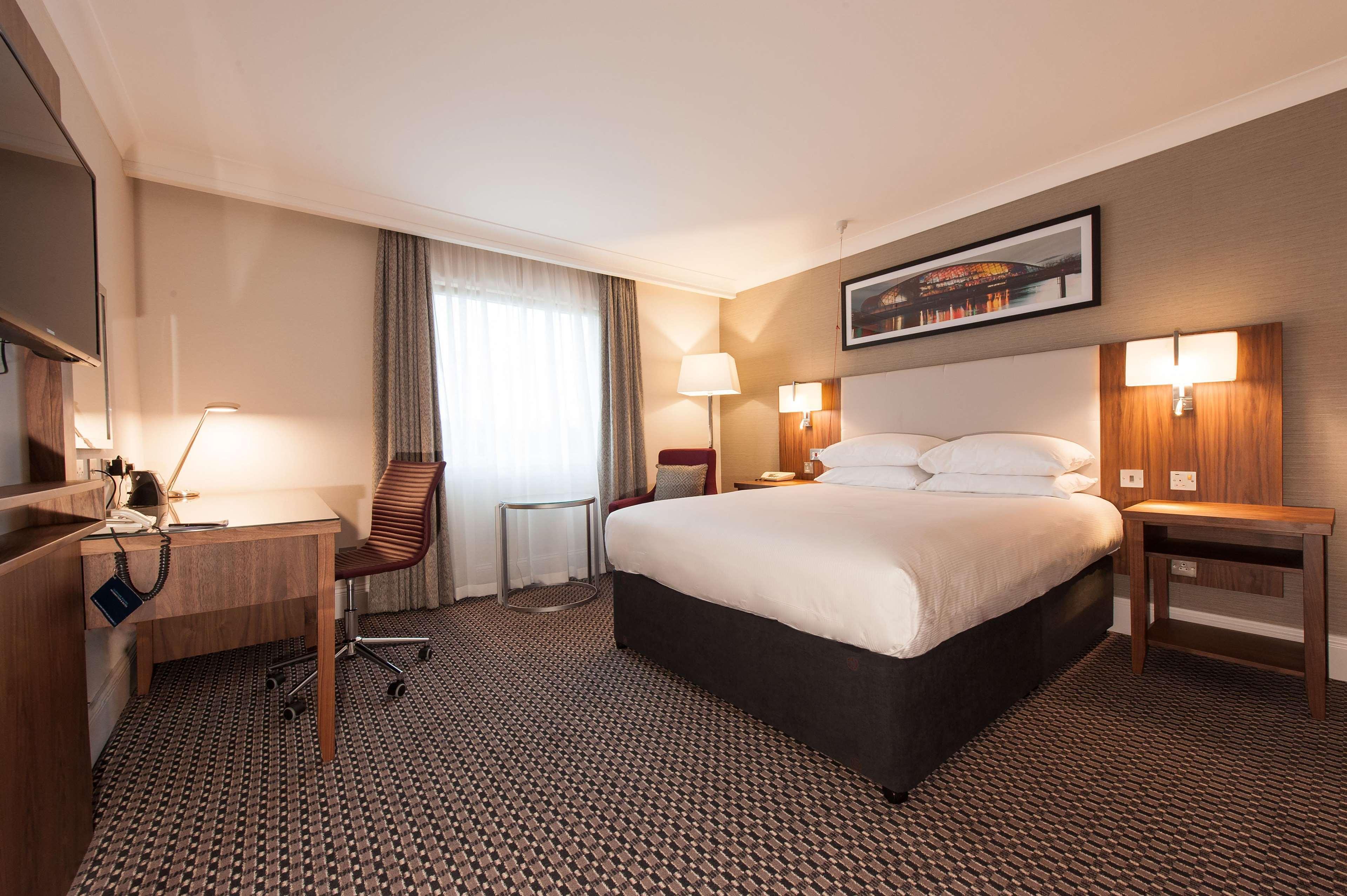 Doubletree By Hilton Strathclyde — 7