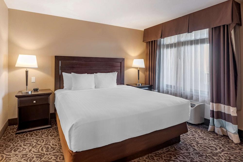 Best Western Plus Las Vegas South Henderson — 10