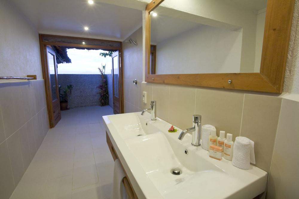 TOBERUA ISLAND RESORT FIJI — 10