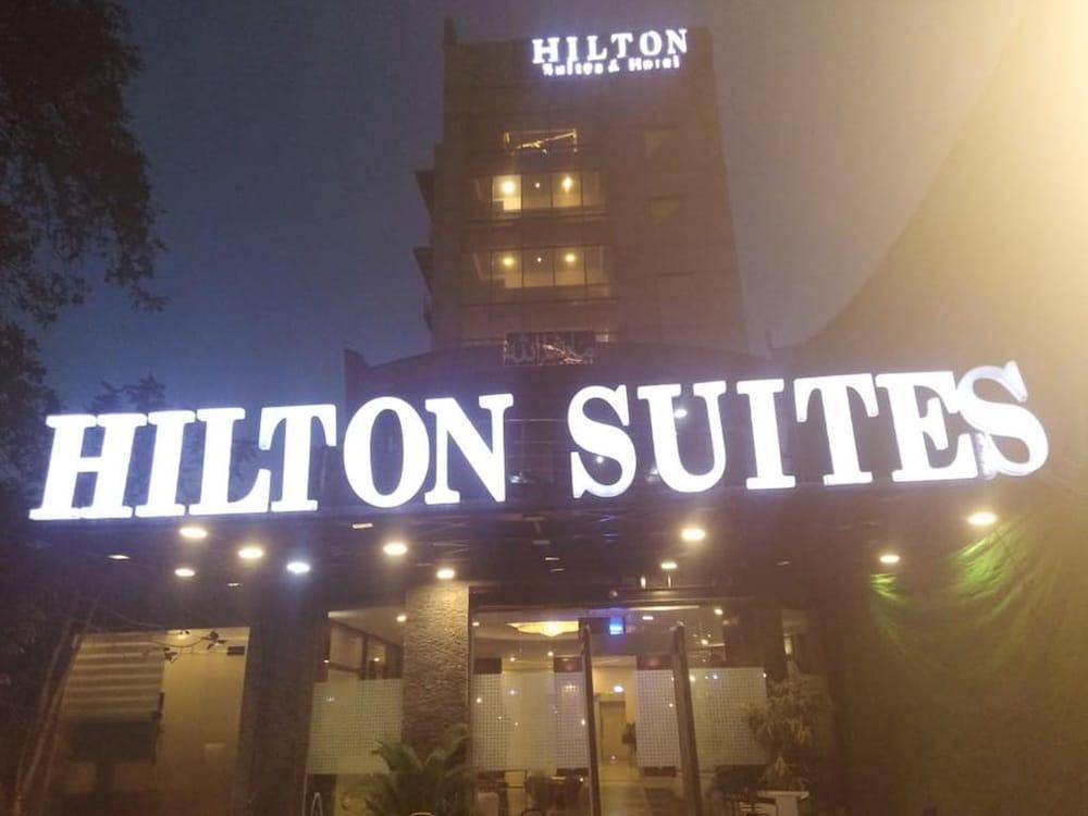 Hilton Suites (Local) 1004535 — 3