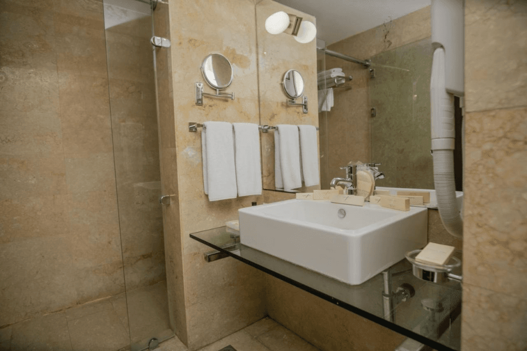 Canyon Hotel Erbil — 8