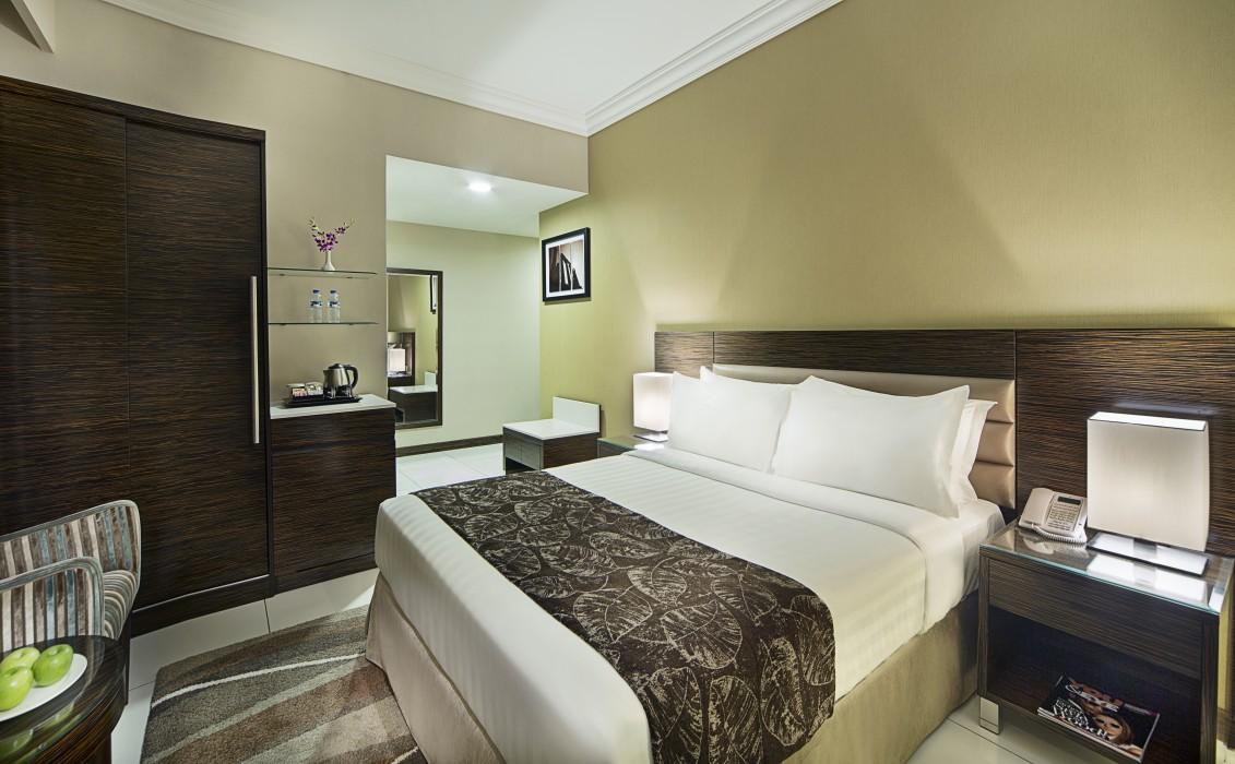 Gateway Hotel — 9