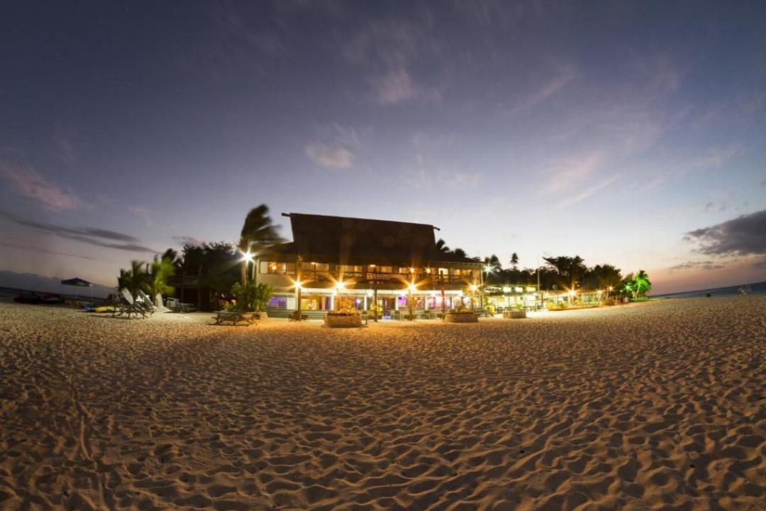 Beachcomber Island Resort 1035548 — 5