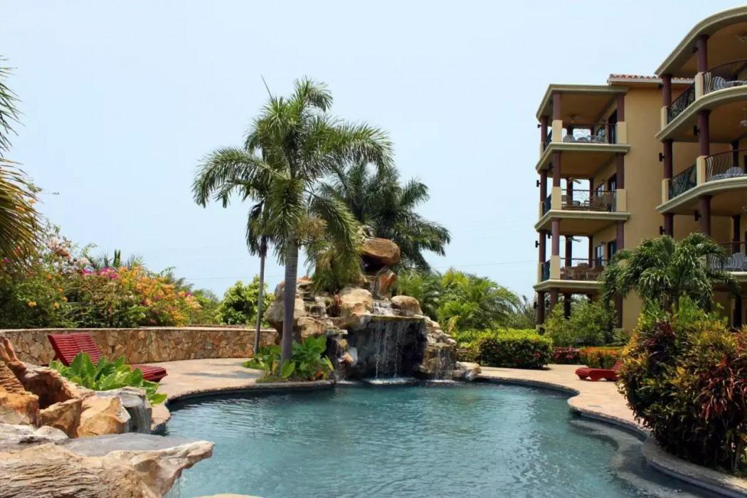 Clarion Suites Roatan at Pineapple Villas — 5