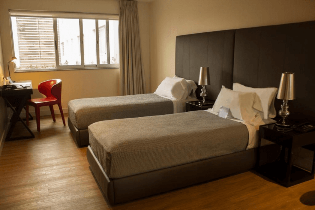 Regency Way Montevideo Hotel — 10