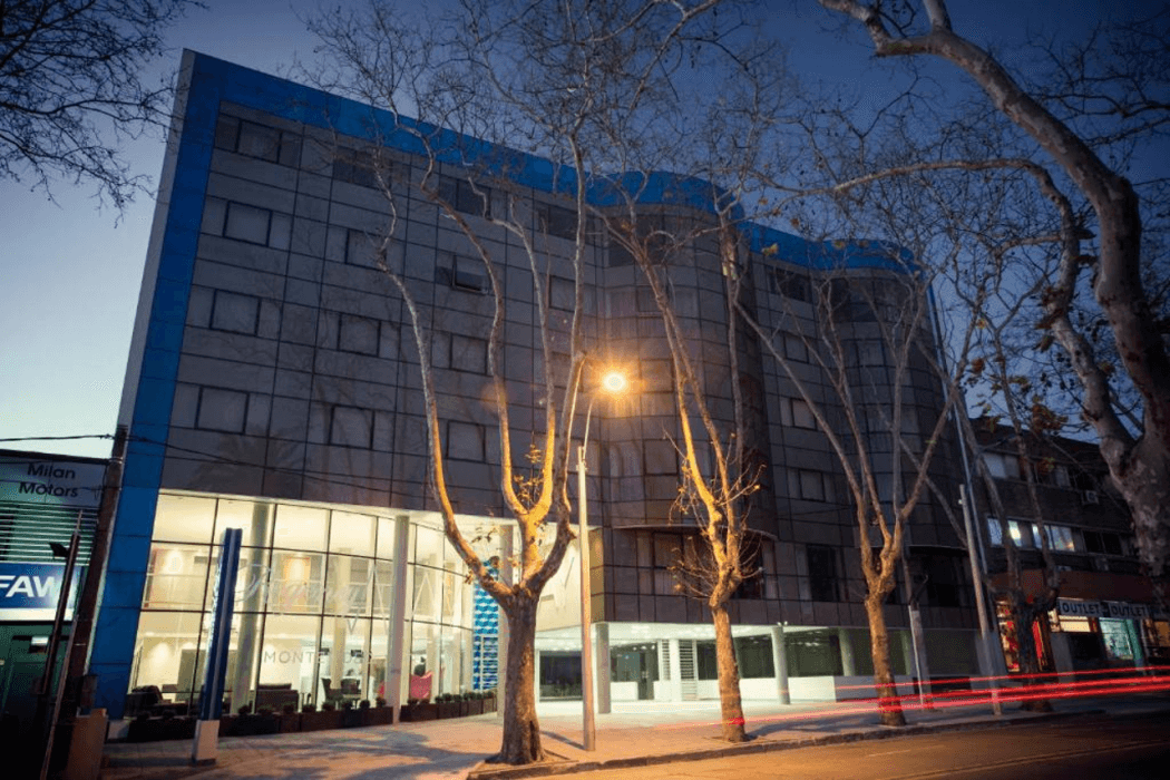 Regency Way Montevideo Hotel — 2