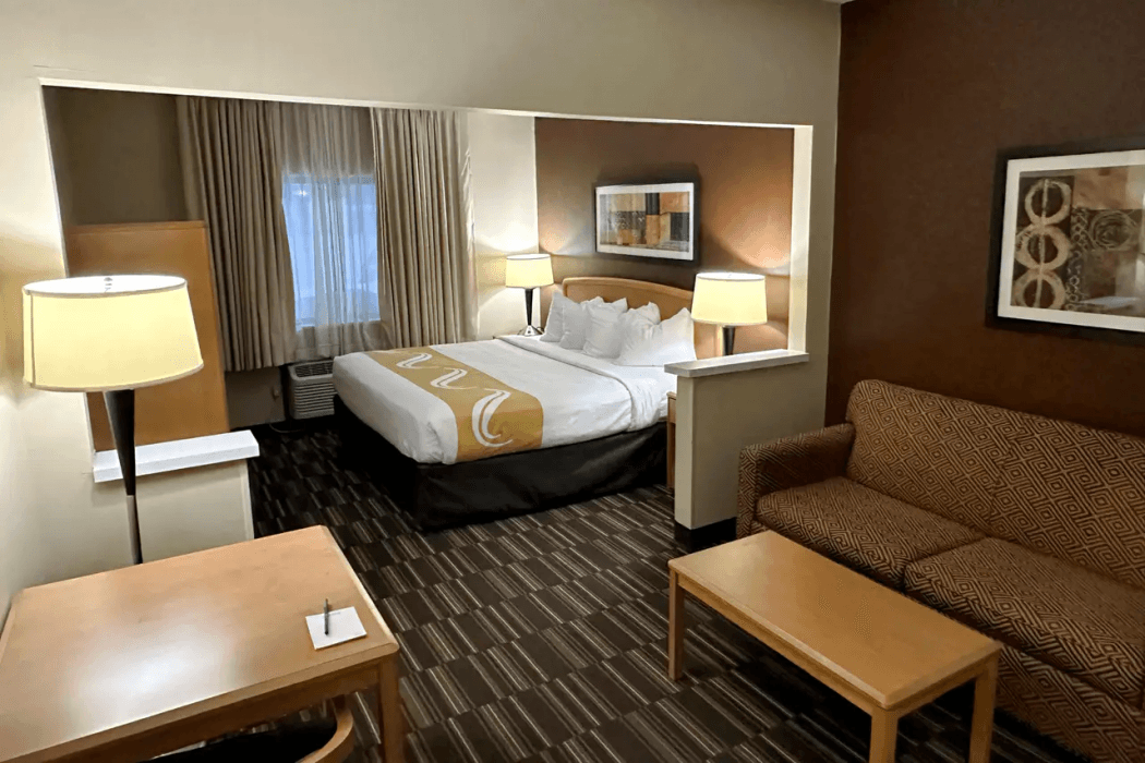 Quality Suites Near West Acres — 8
