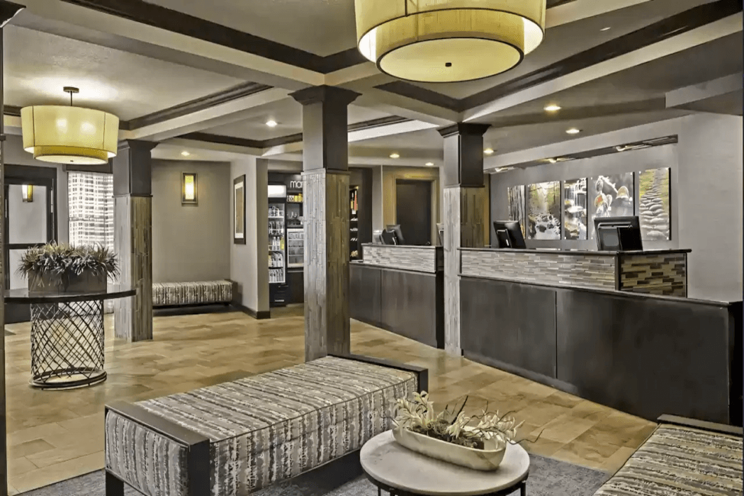 The Branson Hillside Hotel — 8