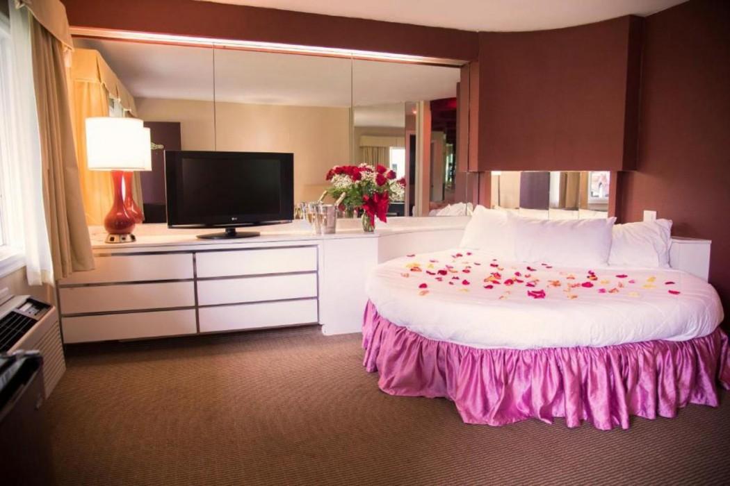 Pocono Palace Resort — 7