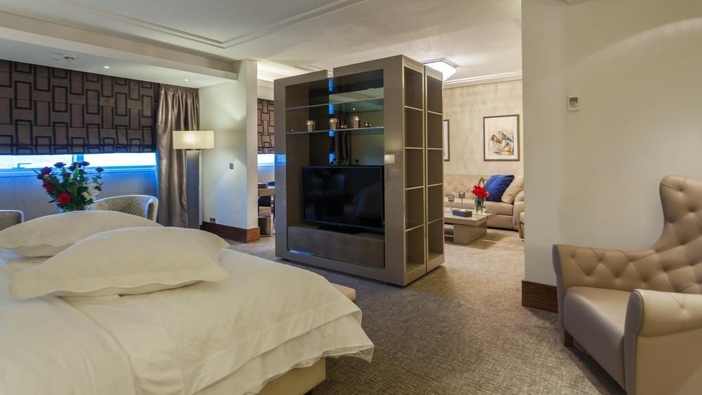 Radisson Blu Hotel & Convention Center, Tunis 129104 — 8
