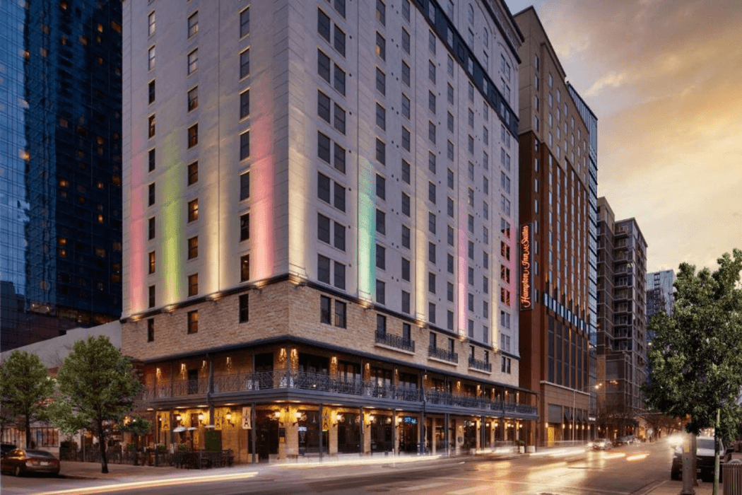 Hampton Inn & Suites Austin-Downtown — 8
