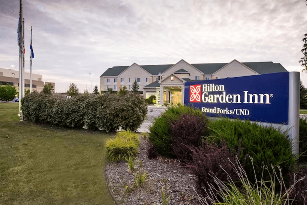 Hilton Garden Inn Grand Forks - UND — 9