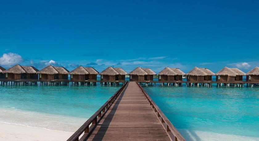 Sheraton Maldives Full Moon Resort & Spa — 1
