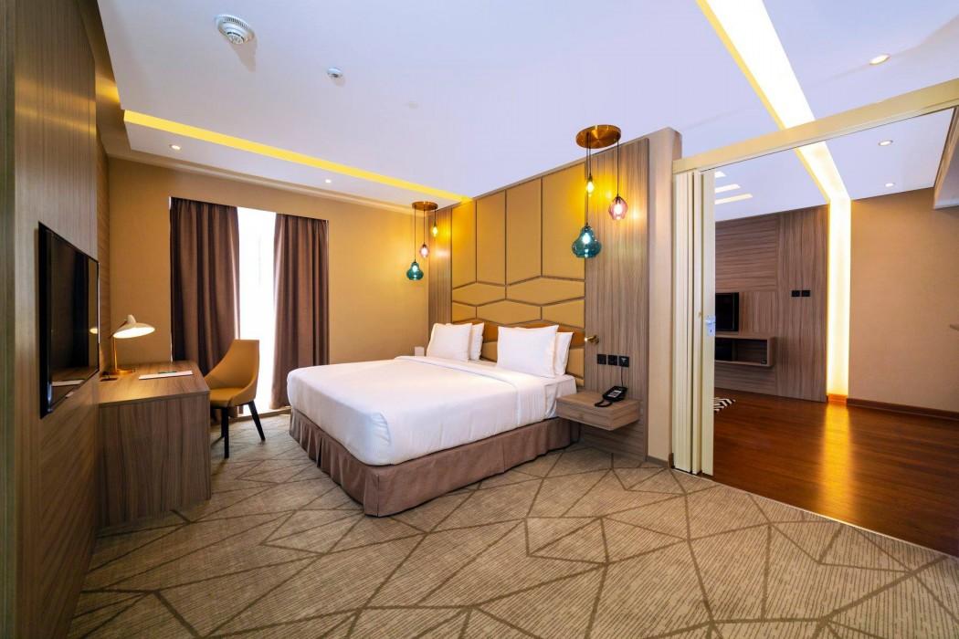 Four Points by Sheraton Production City Dubai — 7