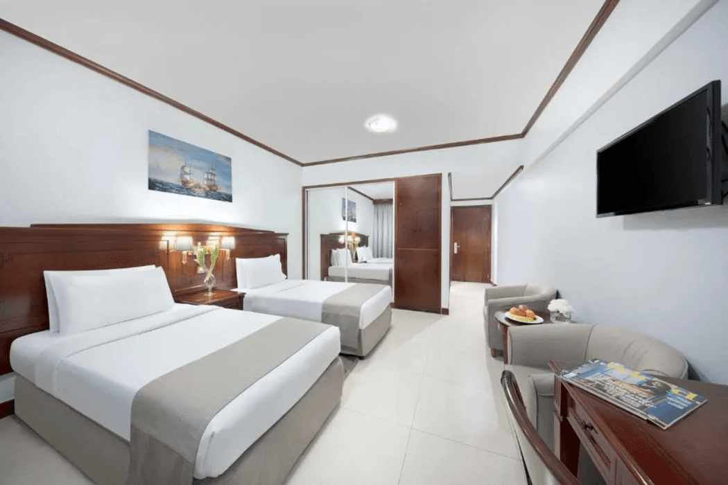 Admiral Plaza Hotel — 8