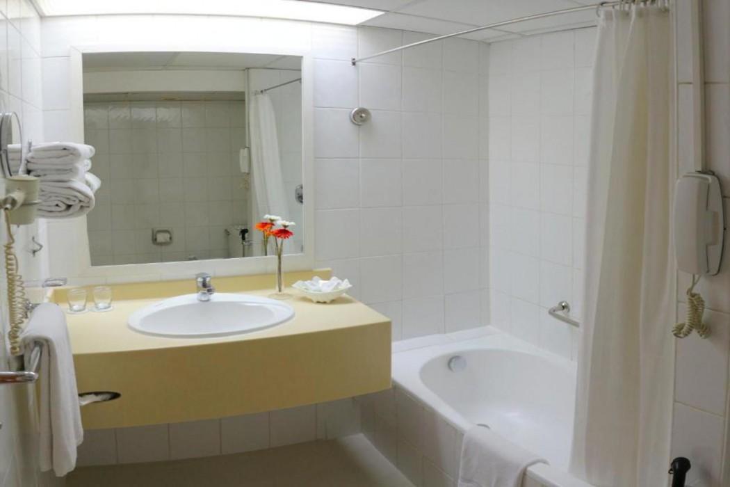 Lou Lou a Beach Resort, Sharjah — 5