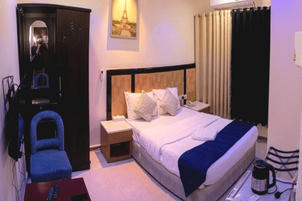 Sharjah Plaza Hotel — 8