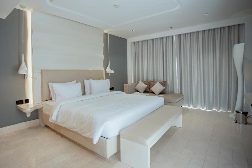 Alberni Jebel Hafeet Hotel & Resort Al Ain — 9