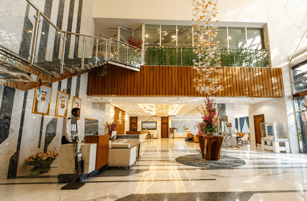 Seven Seas Hotel — 7