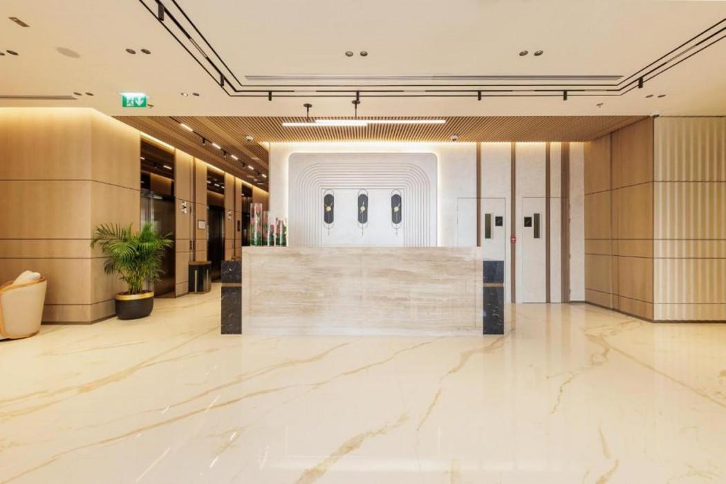 Holiday Inn Dubai Village Circle — 5