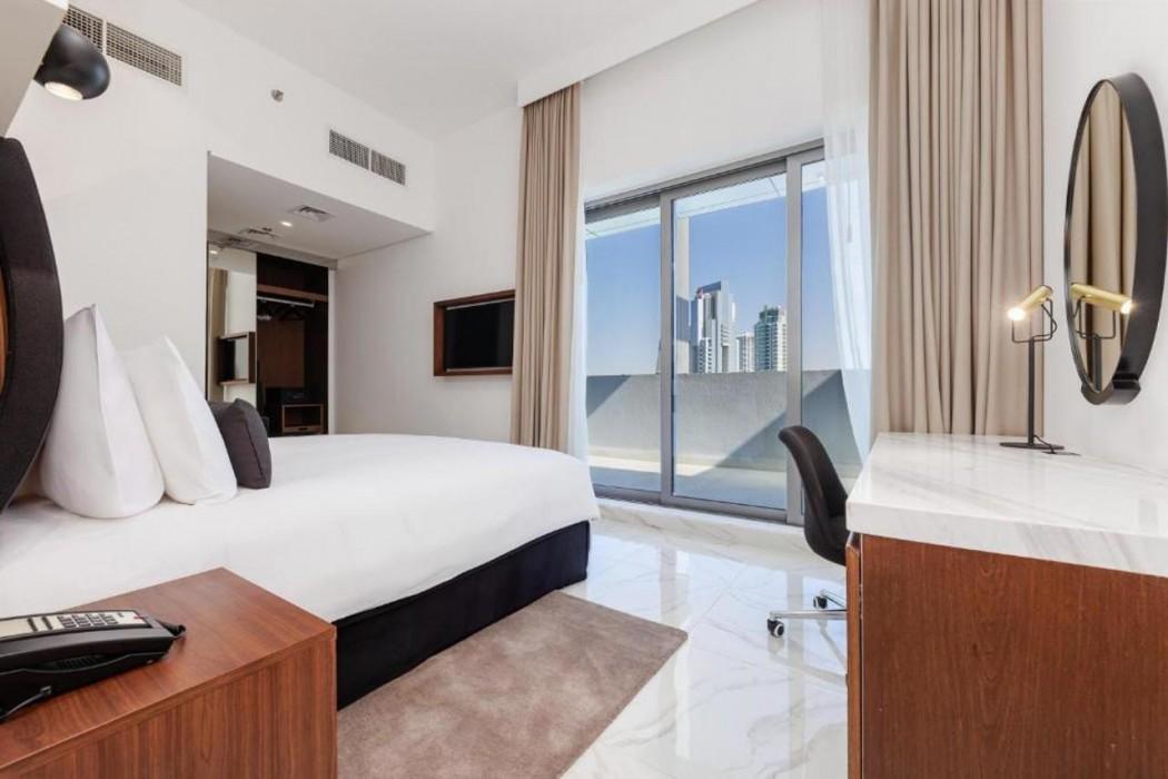 Holiday Inn Dubai Village Circle — 10