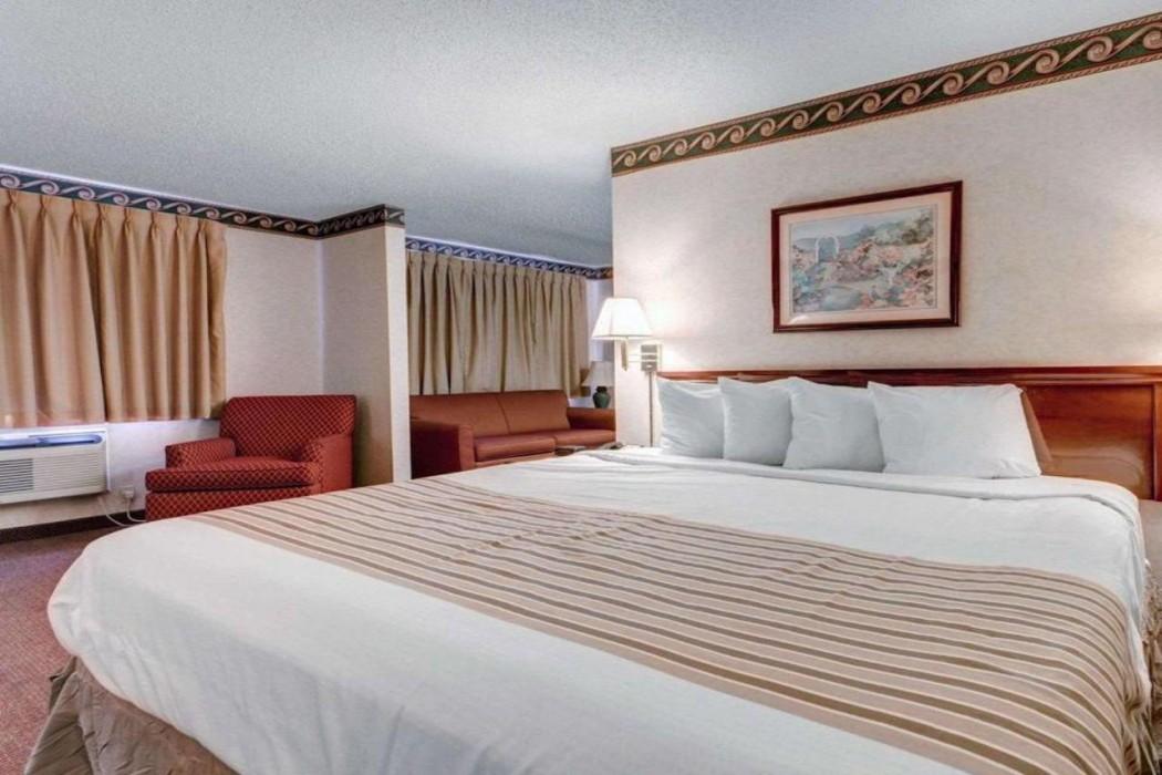 Econo Lodge Inn & Suites El Paso West — 10