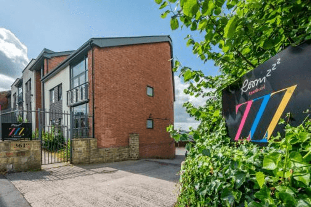 Roomzzz Leeds Headingley — 2