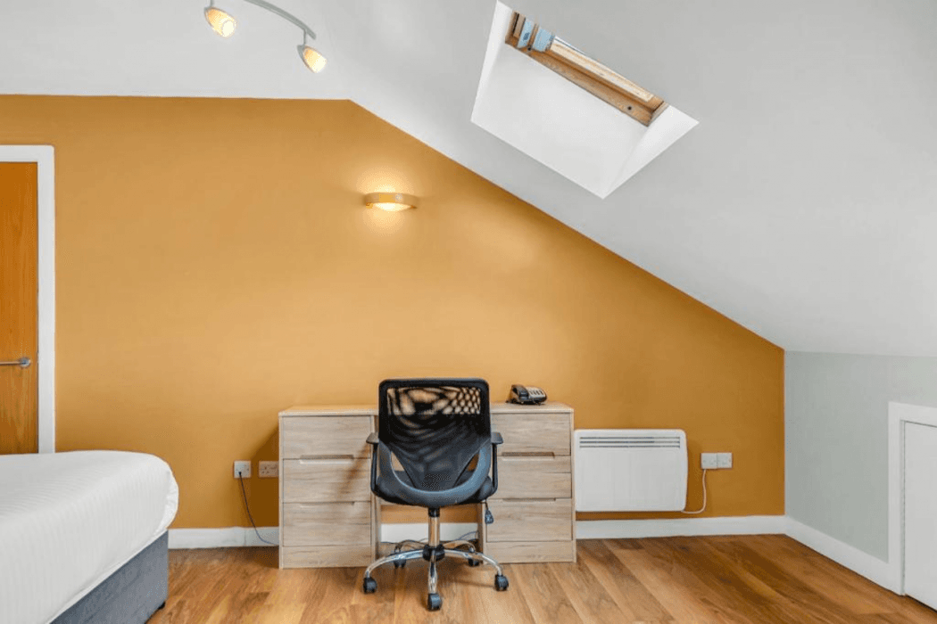 Roomzzz Leeds Headingley — 4