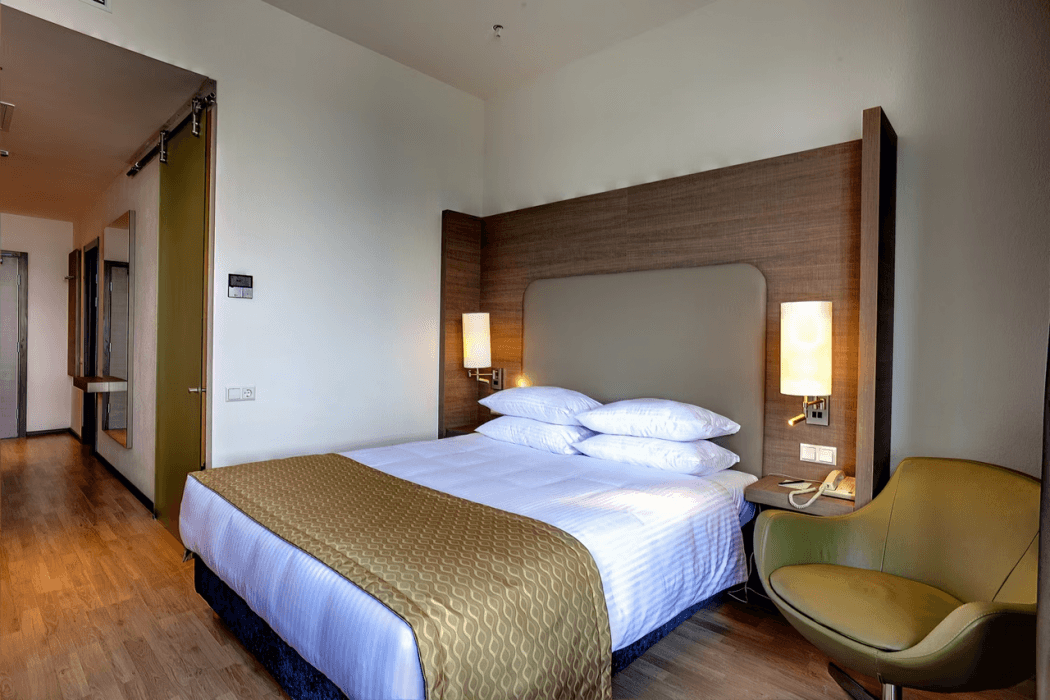 Ramada Encore by Wyndham Kyiv — 10