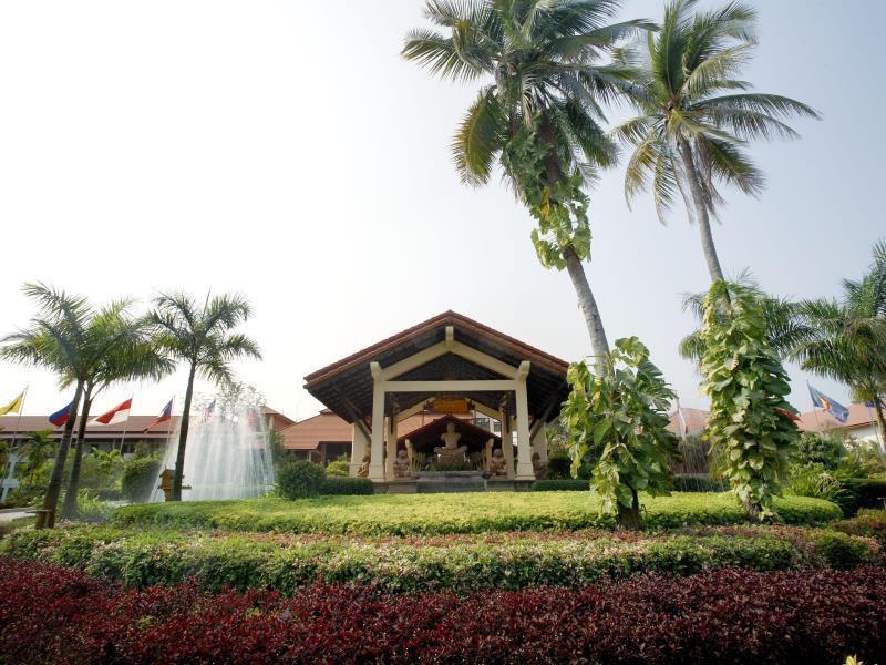 ANGKOR PALACE RESORT & SPA — 1