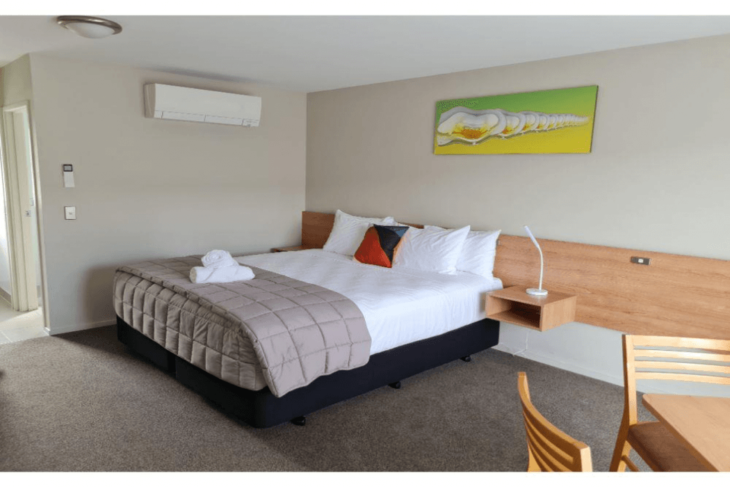 KINGSGATE HOTEL AUTOLODGE PAIHIA 92439 — 5