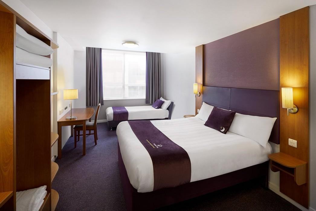 Premier Inn Glasgow City Centre (George Square) Hotel — 8