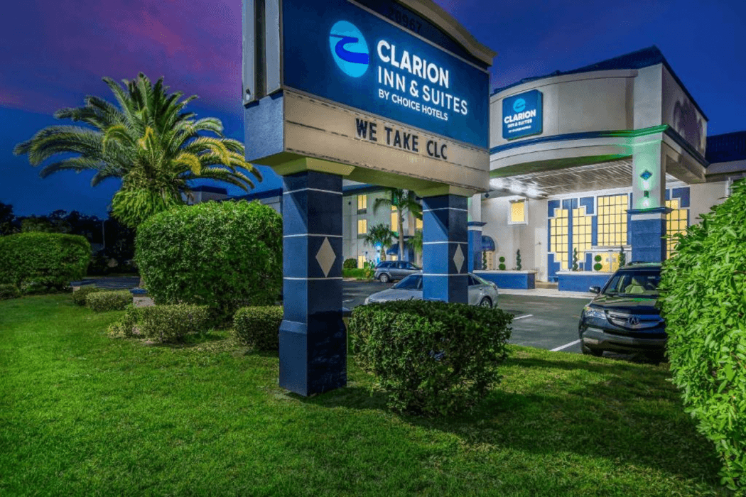 Clarion Inn and Suites Central Clearwater Beach FL — 2