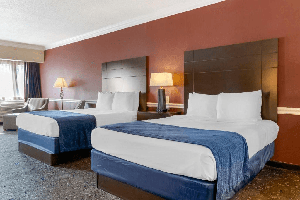 Best Western Greenfield Inn — 10