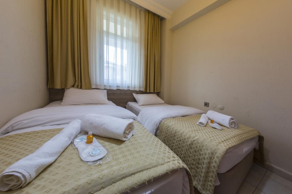 Afyon Başaranlar Termal Kaplıca Otel Gazlıgöl — 10