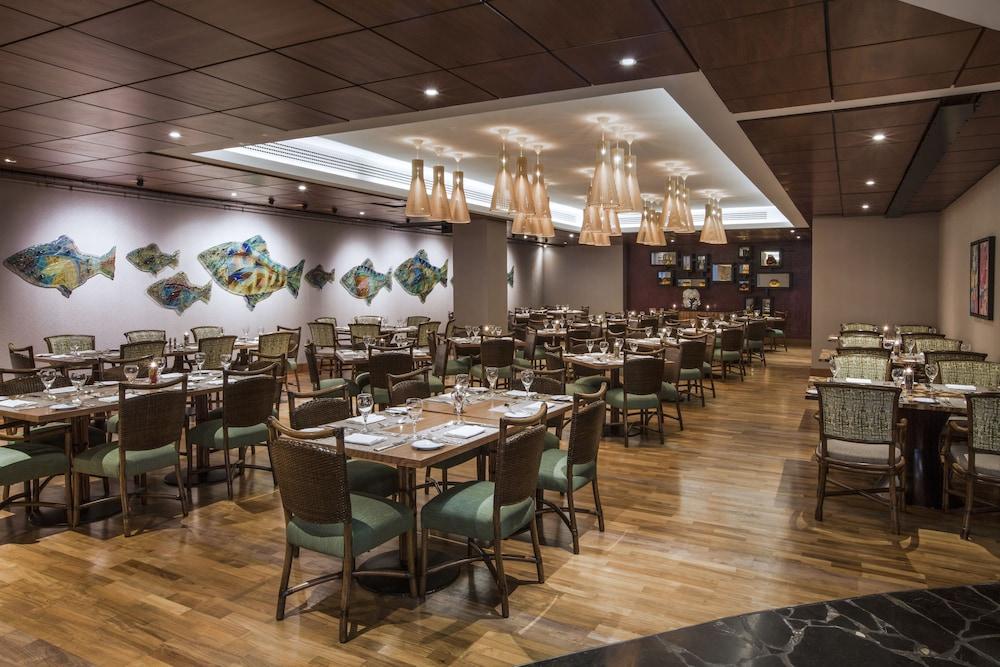 Crowne Plaza Dubai Deira, an IHG Hotel — 6