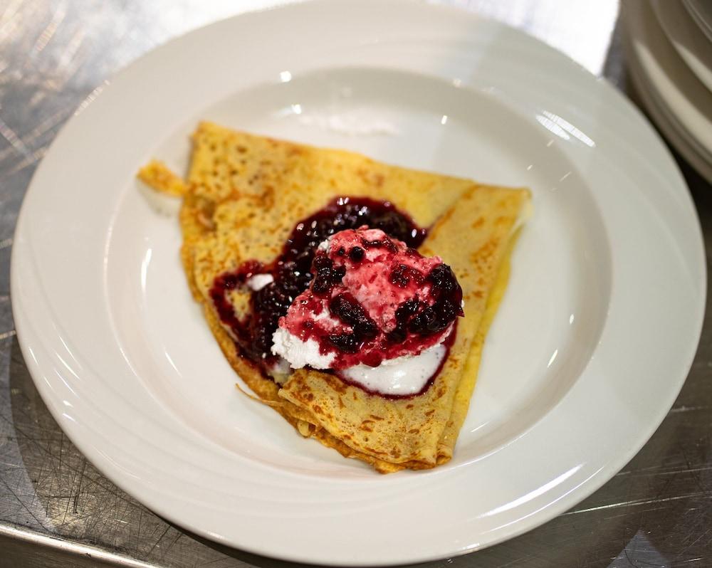Crowne Plaza Dubai Deira, an IHG Hotel — 8