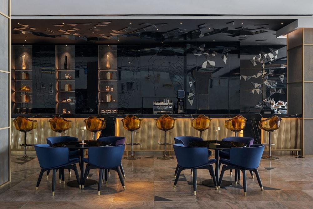 W Dubai - The Palm — 2