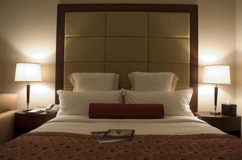 Park Regis Kris Kin Hotel Dubai — 3