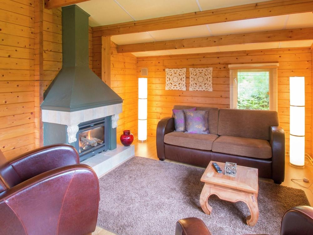 Cosily Chalet With gas Fireplace in Twente — 3