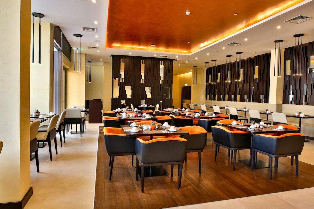 Four Points by Sheraton Production City, Dubai — 7