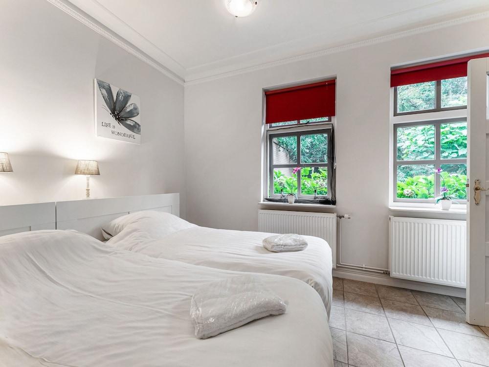 Beautiful Apartment in Sint Maartensbrug — 3