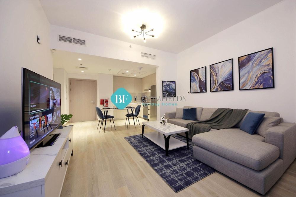 Lavish 1BR Apartment-Yas Island — 8