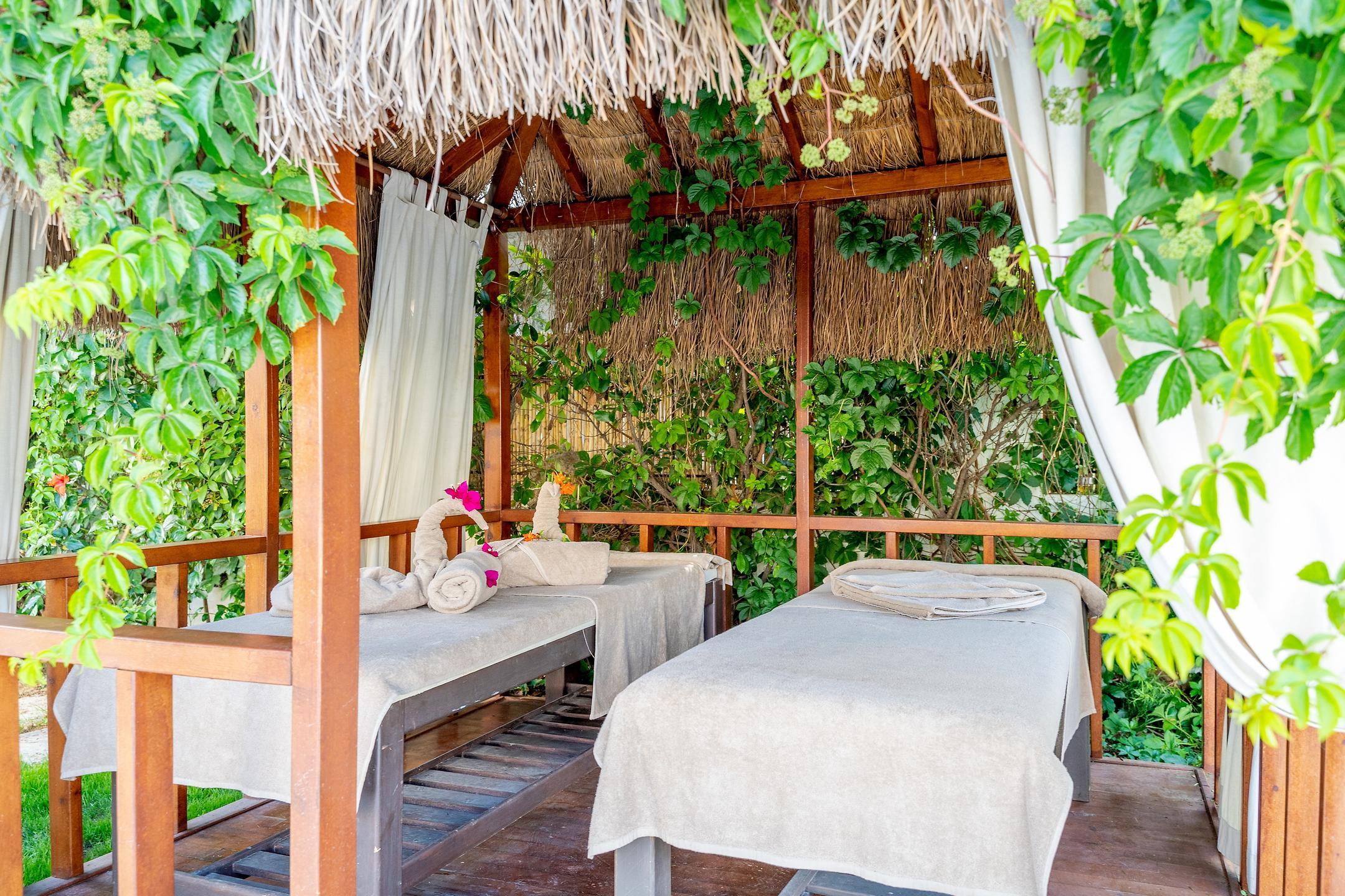 Moyo Luxury Boutique Hotel & Beach — 4