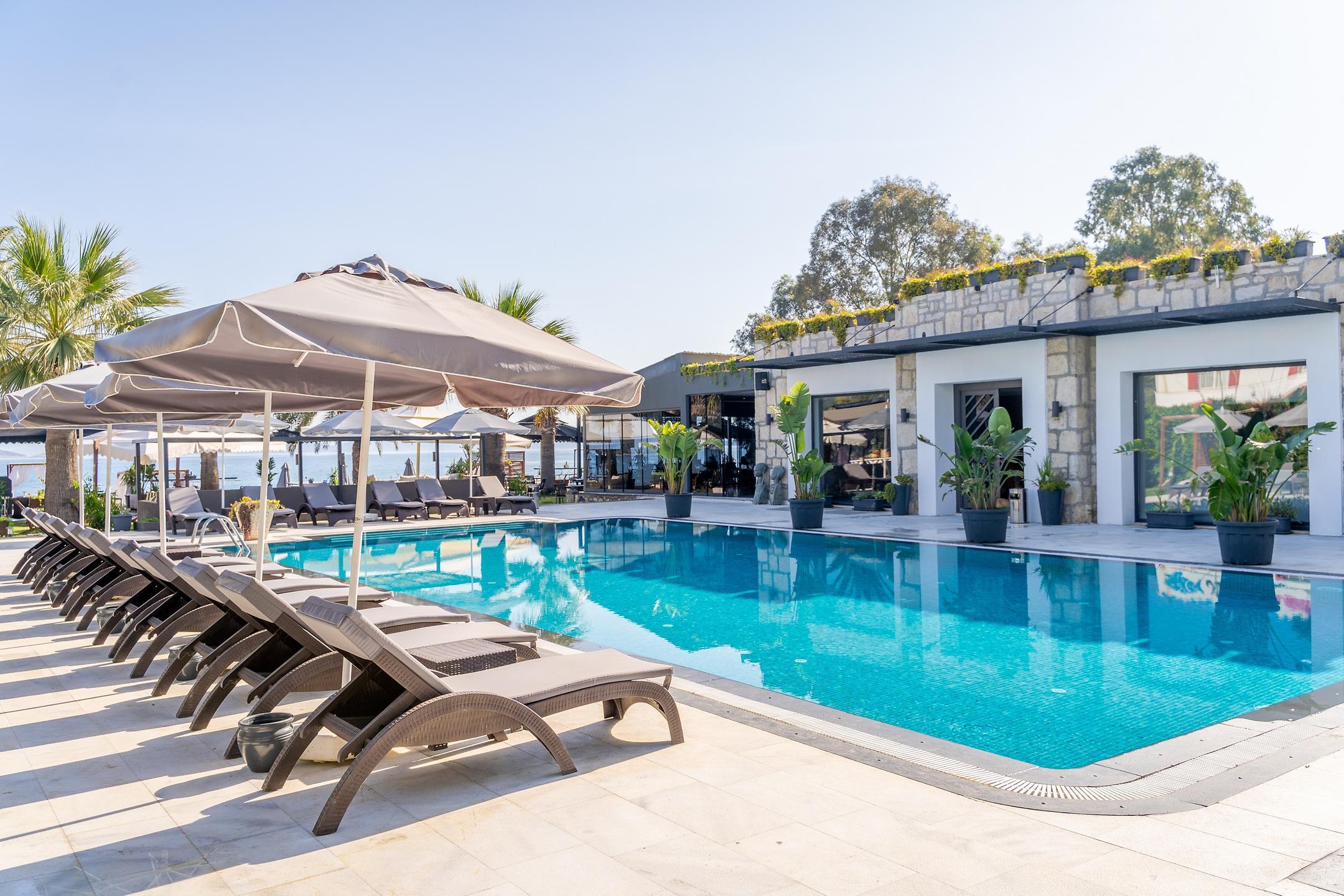 Moyo Luxury Boutique Hotel & Beach