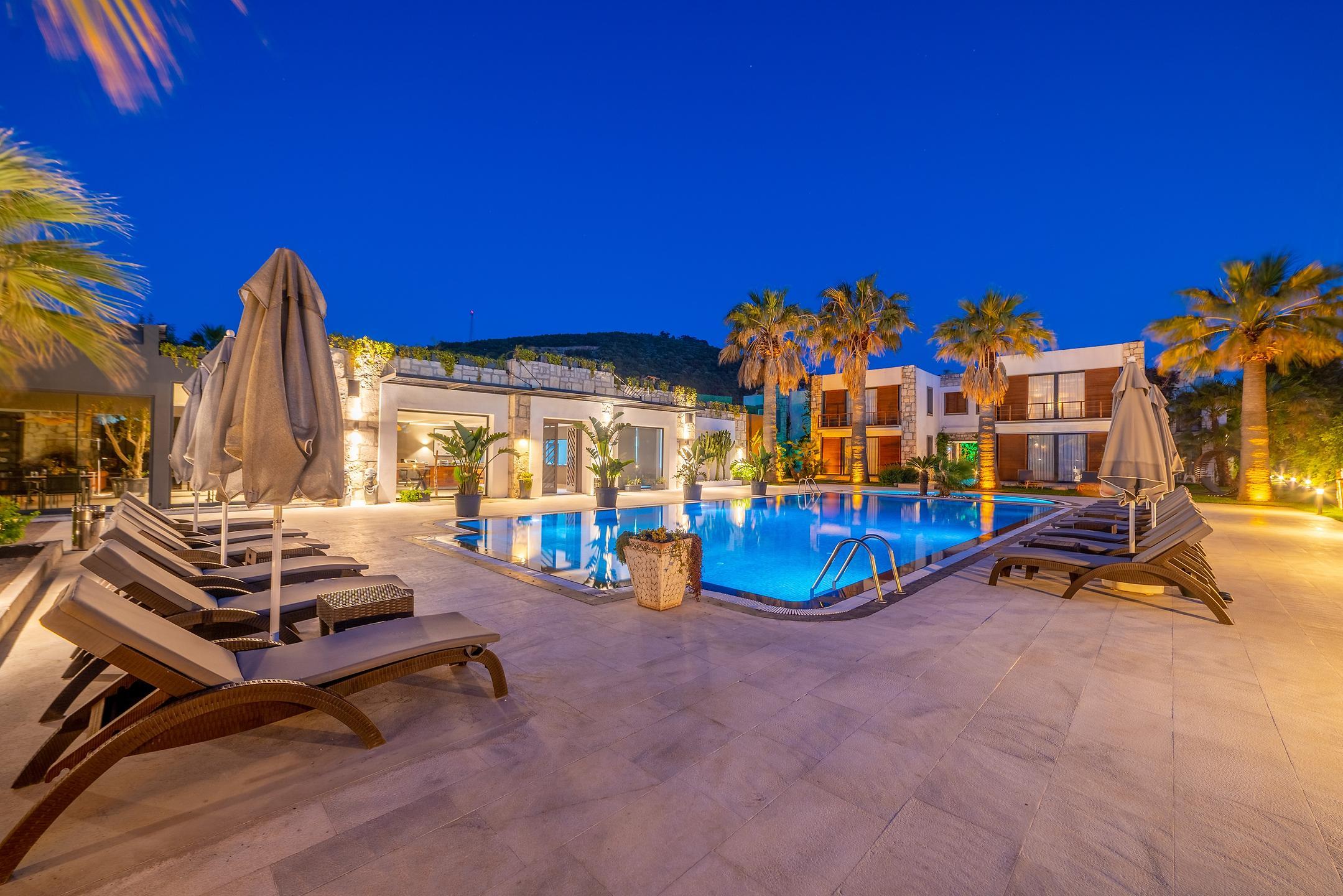 Moyo Luxury Boutique Hotel & Beach — 8
